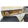 Image 2 : Vintage Radios, Clock Radio & Discman