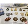 Image 3 : Canadian Militaria Collector Group : Incl.  - Rank Insignias - Badges - Magazine Ads