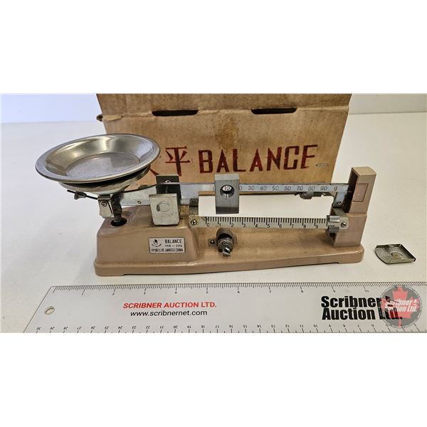 Balance Scale w/ Original Box  (Box Measures : 4-1/2"H x 10-1/4"W x 3"D)