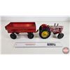 Image 3 : Massey Harris : Tractor / Wagon "Lincoln" "Canada" (Scale 1:16)