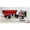 Image 8 : Massey Harris : Tractor / Wagon "Lincoln" "Canada" (Scale 1:16)