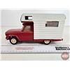 Image 7 : TONKA Jeep Wagoneer Camper Truck (Repainted) (5"H x 3-1/2"W x 9-1/2"D)