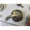 Image 4 : Vintage Tire Gauges (4) (Variety)