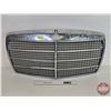 Image 1 : Mercedes Benz Grill (14-5/8"H x 29-3/4"W)