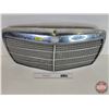 Image 4 : Mercedes Benz Grill (14-5/8"H x 29-3/4"W)