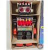 Image 2 : SENTINEL Robot (Batt Op) (Orig Box) (Consignor Note: Works) (Box Measures: 12-1/4"H x 7-1/4"W x 4-1/