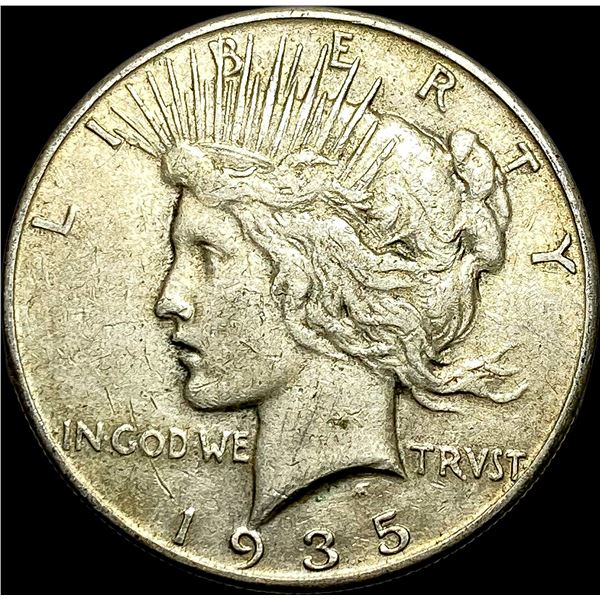 1935 Silver Peace Dollar NEARLY UNCIRCULATED