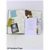 Image 2 : Leap Year Anna (Amy Adams) Book Movie Props
