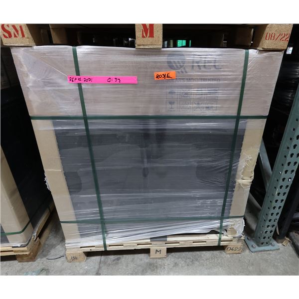 Qty 33 REC 365W Solar Panel Modules  REC365NP2BLK