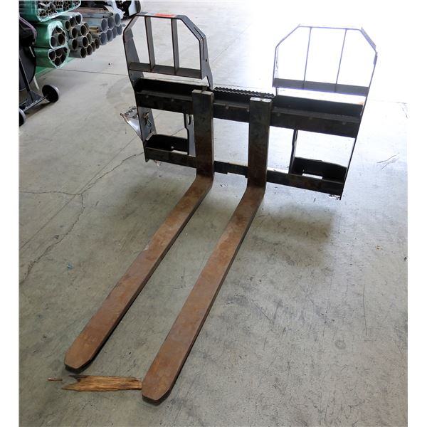 Bobcat Pallet Forks Attachment 46" W, Forks 48"L