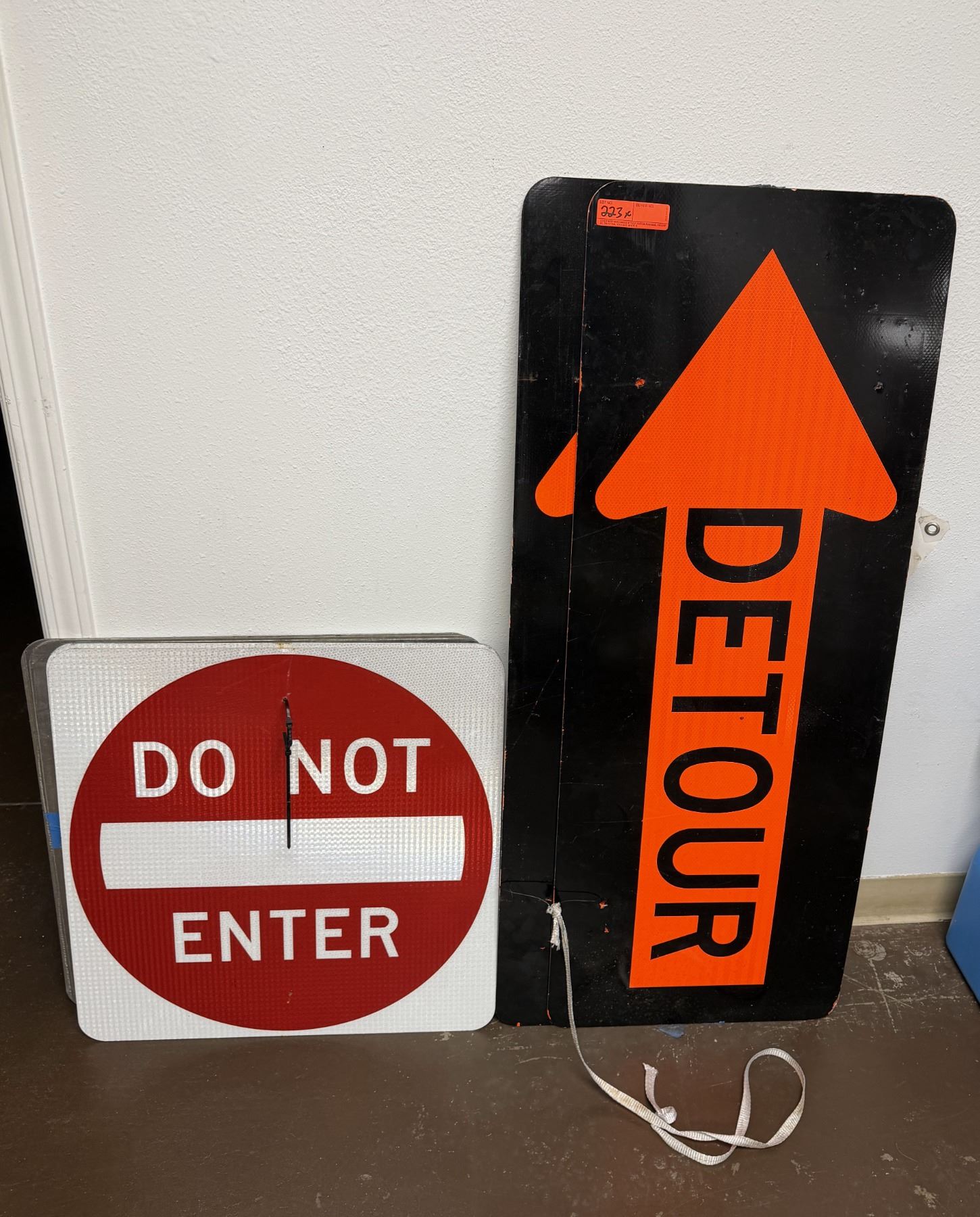 Do Not Multiple Box Sign Multiple Detour & Do Not Enter Signs, Misc Sizes
