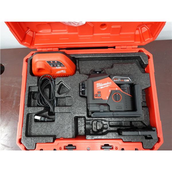 Milwaukee 3632-21 M12 Green 360 3-Plane Laser Kit w/ Tripod & Charger in Hard Case