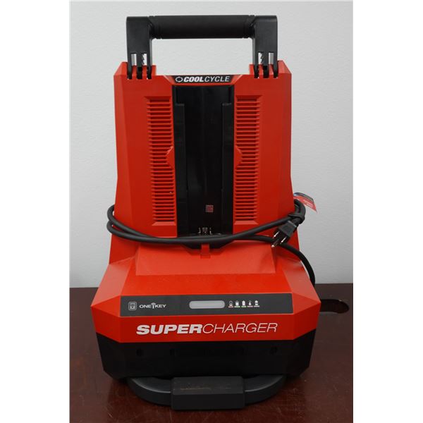 Milwaukee MXFSC Super Charger