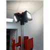 Image 15 : Milwaukee 2136-20 Rocket LED Tower Light/Charger