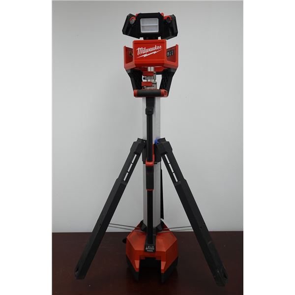 Milwaukee 2136-20 Rocket LED Tower Light/Charger