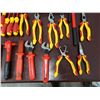 Image 9 : Wiha Master Electrician's Insulated Tool Kit: Screwdrivers & T-handle Drivers, Pliers, etc in Case
