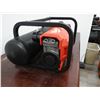 Image 7 : Milwaukee 2840-20 2-Gallon Compact Quiet Compressor