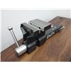 Image 6 : Hitch-Mount All-Terrain Vise 25"L
