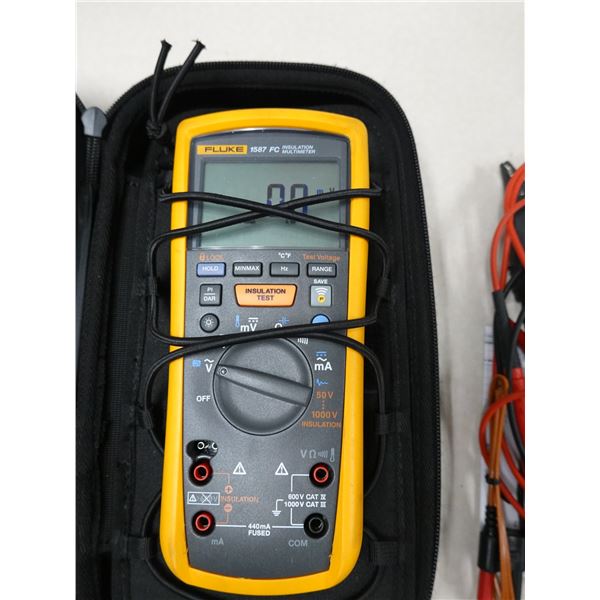 Fluke 1587 FC Insulation Multimeter in Case
