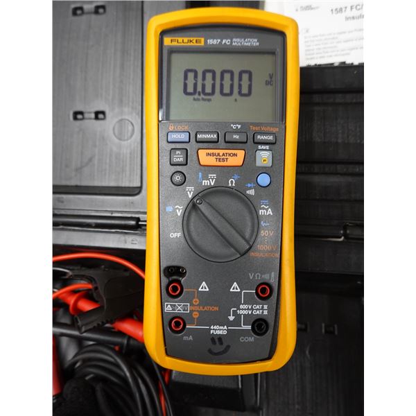 Fluke 1587 FC Insulation Multimeter in Case