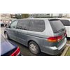 Image 2 : 2002 HONDA ODYSSEY, 4DRSW, GREY, VIN 2HKRL18522H006621,