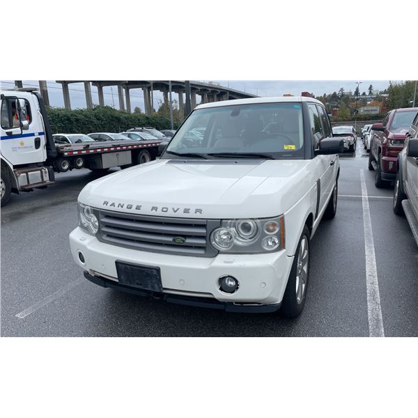 2007 LAND ROVER RANGE ROVER HSE, 4DRSW, WHITE, VIN SALME15497A253805,
