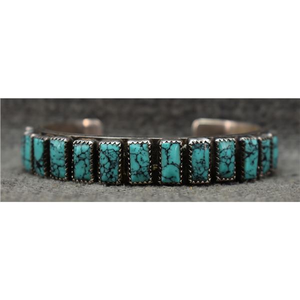 NAVAJO BRACELET (SIGNED)
