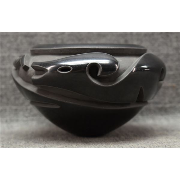 SANTA CLARA POTTERY JAR (EFFIE GARCIA)