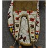 Image 8 : PLAINS BEADED MOCCASINS