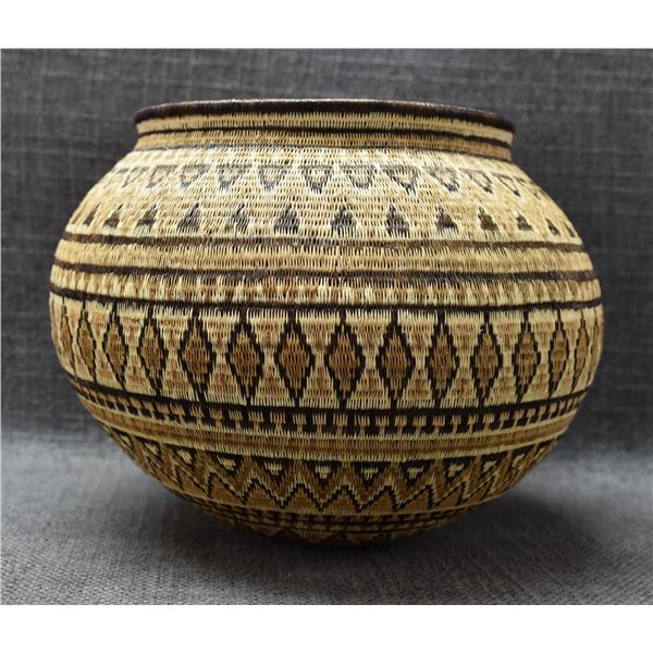 WOUNAAN RAINFOREST BASKETRY OLLA
