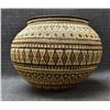 Image 3 : WOUNAAN RAINFOREST BASKETRY OLLA