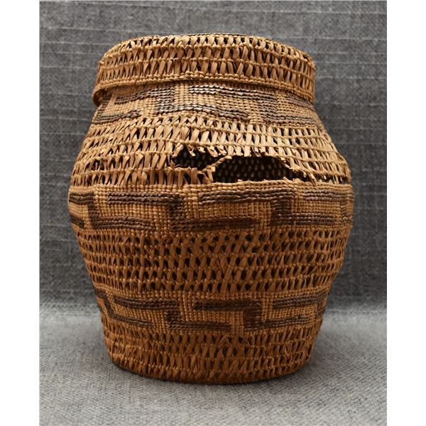 TLINGIT LIDDED BASKET