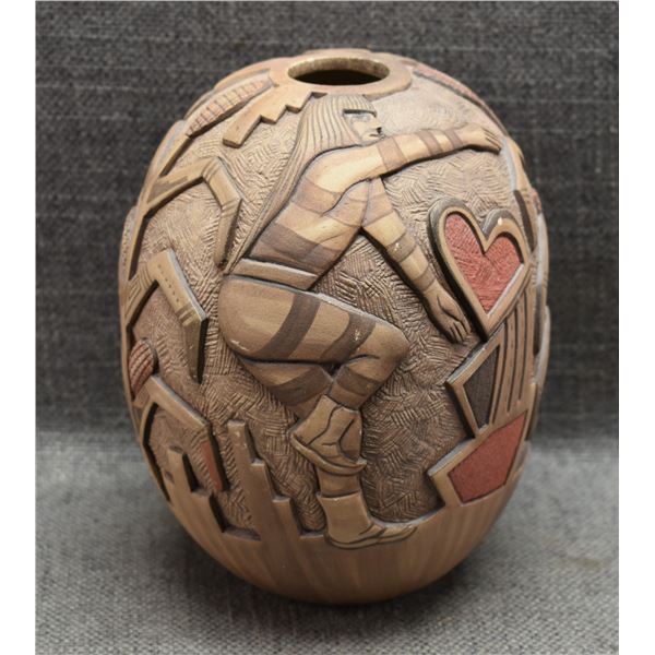 HOPI POTTERY VASE (NAMPEYO)