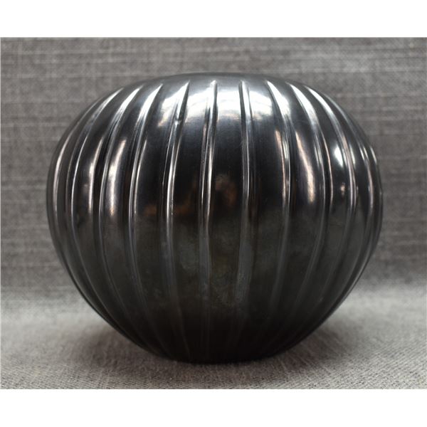 SANTA CLARA POTTERY BOWL (ANGELA BACA)