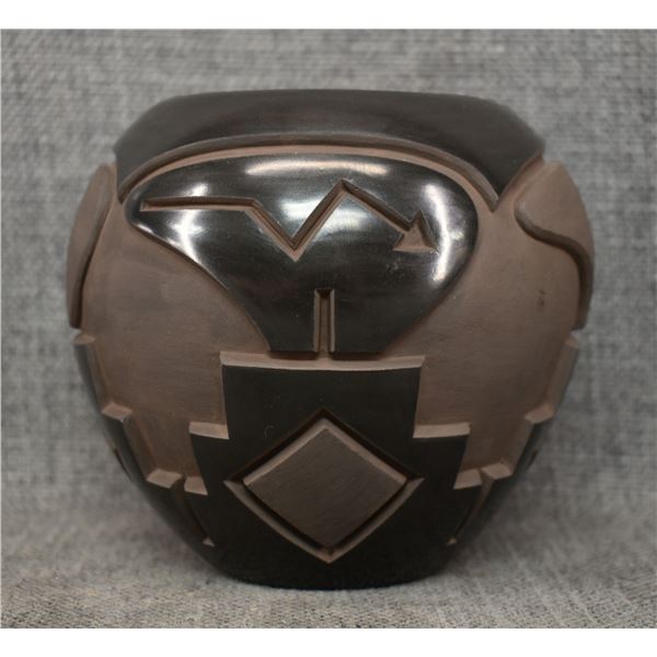 SANTA CLARA POTTERY JAR (MADELINE NARANJO)