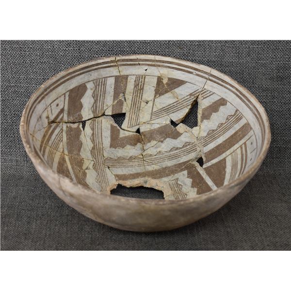 SNOWFLAKE \ CHACO POTTERY BOWL
