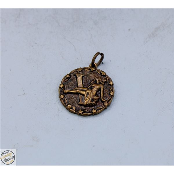 WARTIME VICTORY PENDANT W GIRL