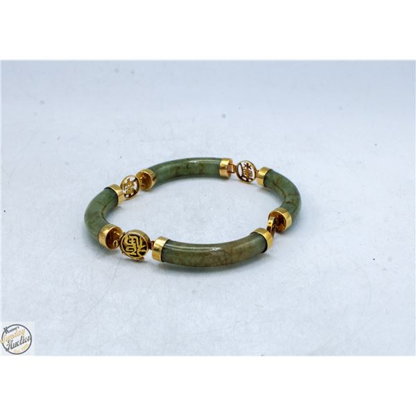 14K GOLD AND JADE BRACELET