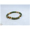 Image 1 : 14K GOLD AND JADE BRACELET