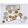 Image 1 : LOT OF VINTAGE MONEY AND TOKENS