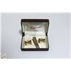 Image 1 : VINTAGE MENS CUFFLINK AND TIE CLIP SET