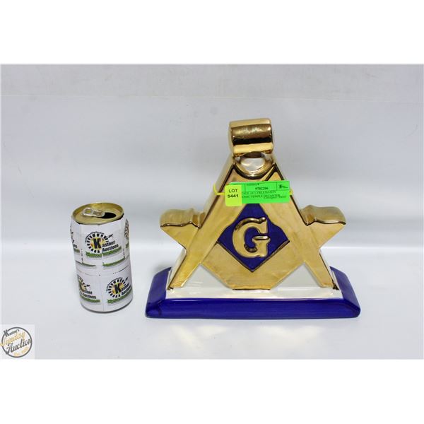 VINTAGE 1971 FREEMASON MASONIC TEMPLE DECANTER