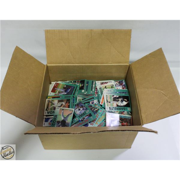 BOX FULL OF VINTAGE BASEBALL CARDS