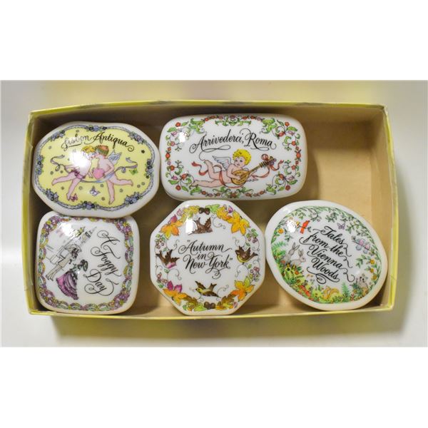 LOT OF VINTAGE MUSIC BOXES CERAMIC