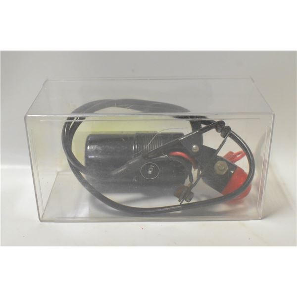 WW2 LIFE JACKET EMERGENCY LIGHT