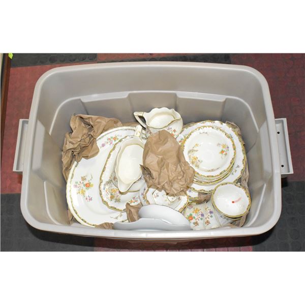 ANTIQUE STAFFORDSHIRE SUNSHINE SUSIE DINNER SET