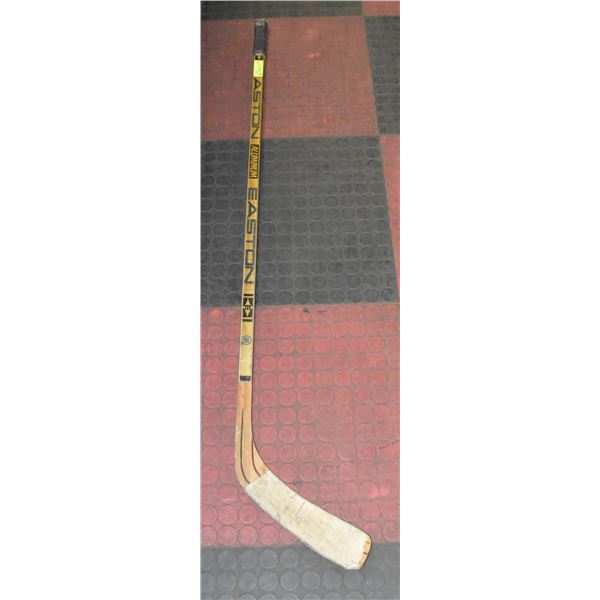GOOD QUALITY HOCKEY STICK USED