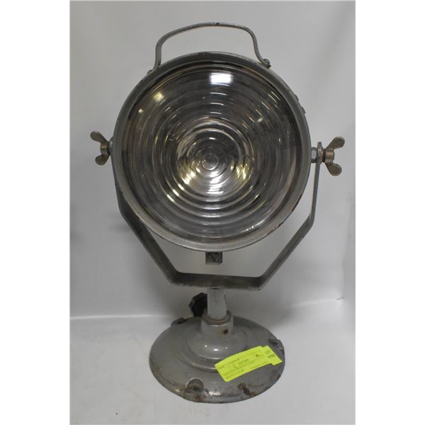VINTAGE BEACON LIGHT WHITE/CLEAR