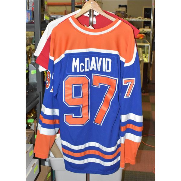 CONNOR MCDAVID JERSEY SIZE LARGE