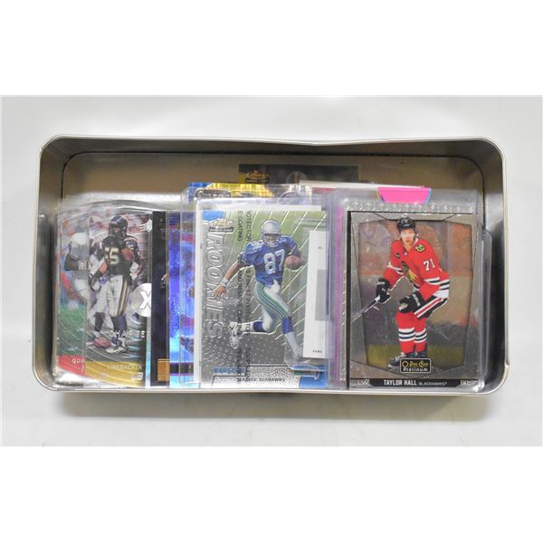 LOT OF ASSORTED FOOTBALL CARDS
